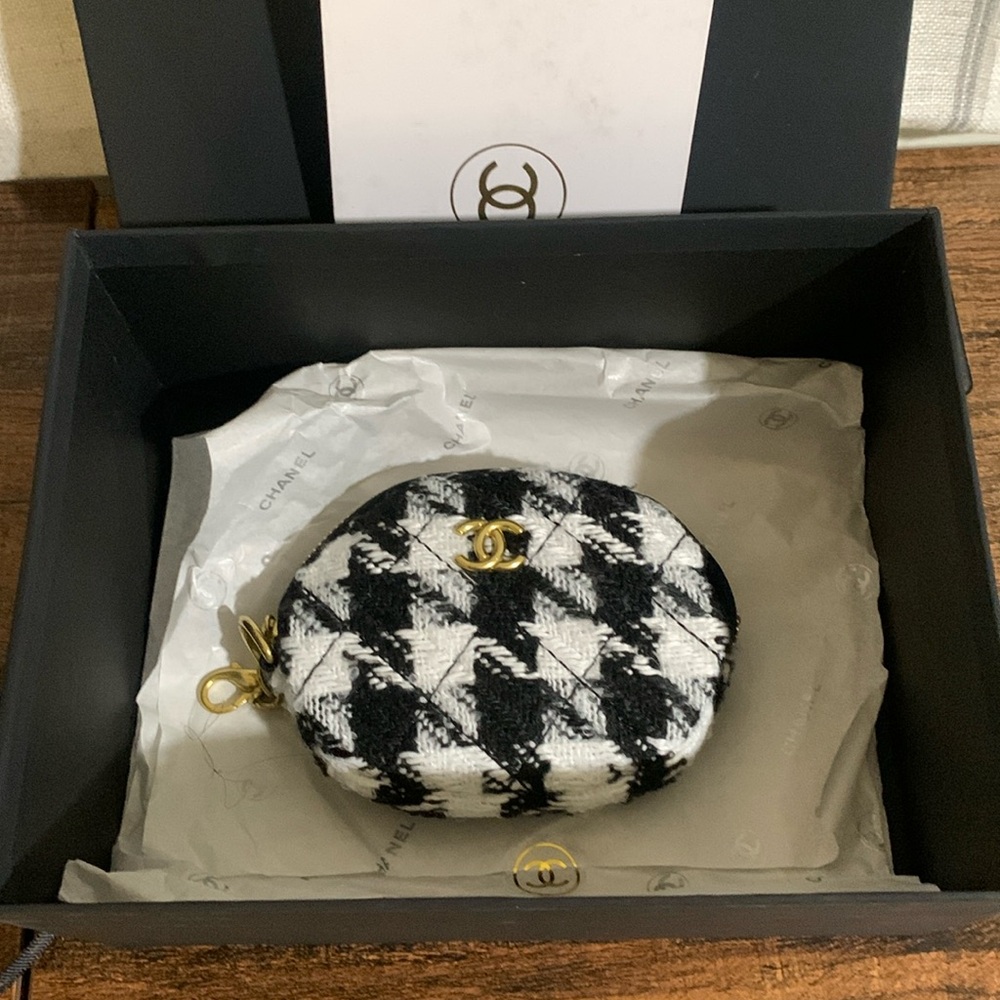 Chanel Tweed Quilted Coin Purse